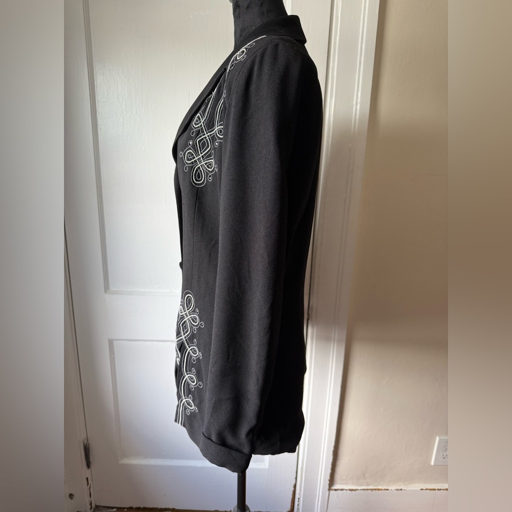 Embroidered Black Blazer - Picture 5 of 9